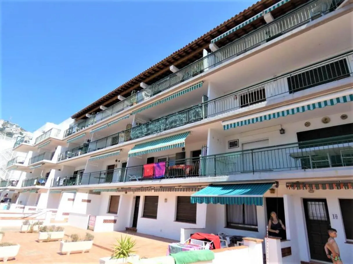 Apartment Apartamento Canyelles Petites Roses Spain