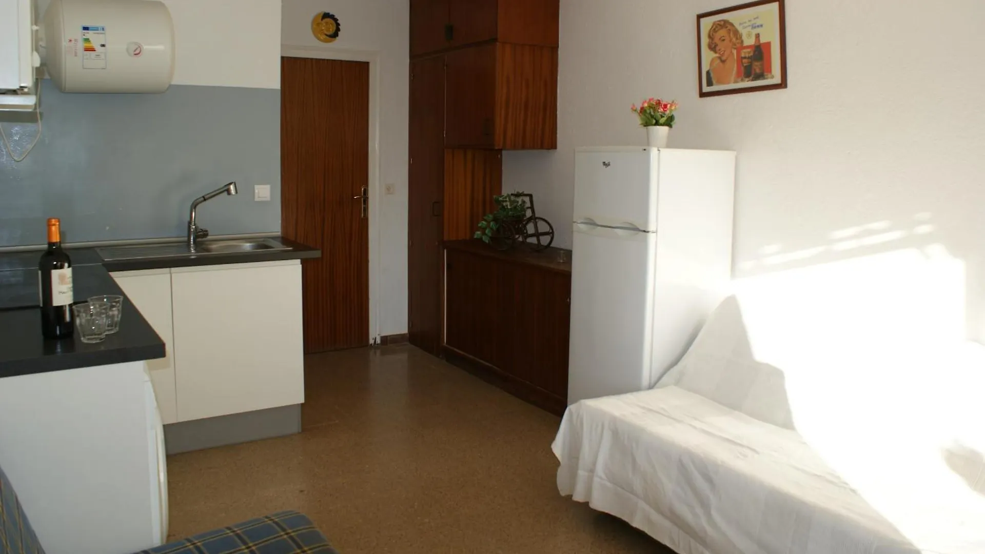 Apartamento Canyelles Petites Roses 0*,